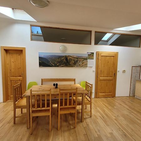 Pod Strechou Apartment Svoboda nad Upou Bagian luar foto